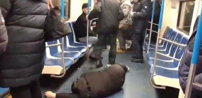 Metroda aləm qarışdı: "Koronavirus xəstəsiyəm" dedi, sonra isə... - VİDEO