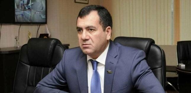 "İsa Qəmbər onu istədiyi kimi danışmağa məcbur edən "tamada"ya deyir ki..." - AXC Xəbəri izləyin!