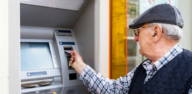 Azərbaycanda minimum pensiyanın məbləği 240 manata qaldırılır