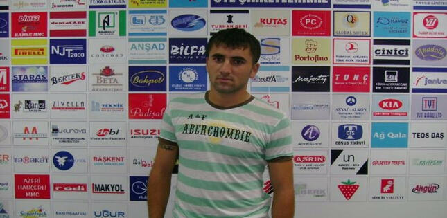 Azərbaycan millisinin sabiq futbolçusu: “De Byazi pulunu qazanıb, cibidolu çıxıb gedəcək”