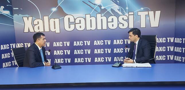 AXC TV -də günün aktual məsələlərini Qüdrət Həsənquliyevlə müzakirə edirik