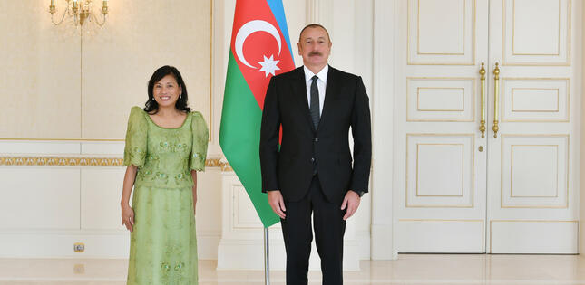 Prezident İlham Əliyev Filippin və Kambocanın yeni səfirlərinin etimadnamələrini qəbul edib