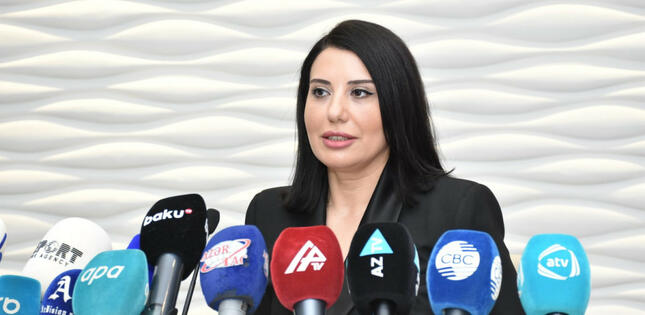 Xaricdə təhsil alan həkimlər yüksək maaşla tibb müəssisələrinə cəlb olunacaq