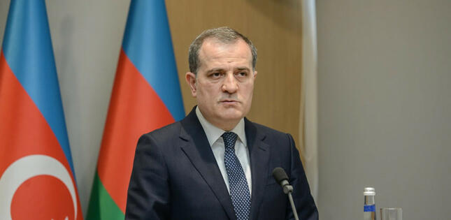 Ceyhun Bayramov moldovalı həmkarını mina problemi barədə məlumatlandırıb