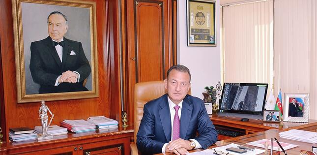 Azərbaycanı xoşbəxt gələcəyə aparan dahi şəxsiyyət