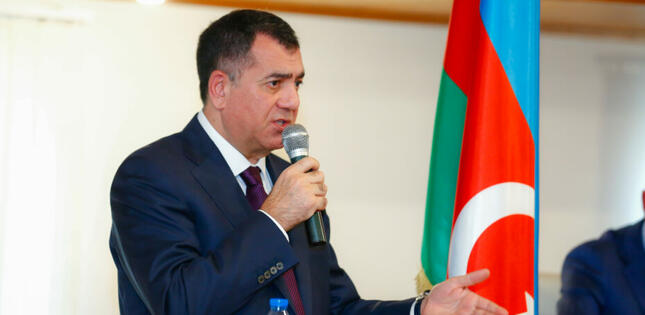 Qüdrət Həsənquliyev: “Bu fikirlə razı deyiləm ki,Naxçıvanın Muxtar Respublika statusu 1921 -ci il Mockva və Qars müqavilələri ilə təsbit olunduğundan onu dəyişdirə bilmərik”