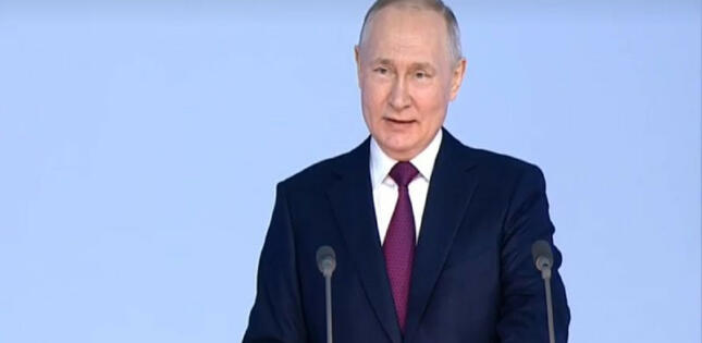 Putin: Ukrayna Qərbin əsarətindədir, onu böyük müharibəyə hazırlayıblar