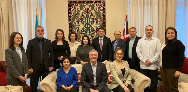 Britaniya səfiri bir qrup azərbaycanlı jurnalistlə görüşüb