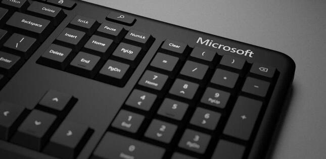 Microsoft öz adı altında kompüter aksesuarlarının istehsalı və satışlarından imtina edib