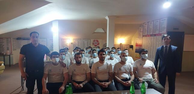 Niyaməddin Orduxanlı narkotikdən əziyyət çəkən şəxslərlə görüşdü- <span class=