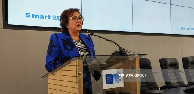 DİM sədri: Məktəblərdə xarici dil imtahanları aşağı səviyyədə aparılır