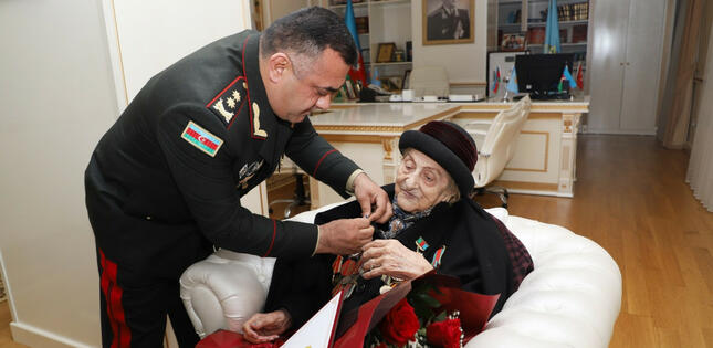Səfərbərlik Xidməti 102 yaşlı veteranı təltif edib