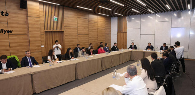 “Biznes mühiti üzrə islahatların kommunikasiyası“ mövzusunda media qurumları ilə görüş keçirilib